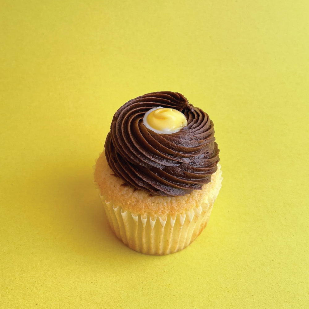 Creme Egg Cupcakes