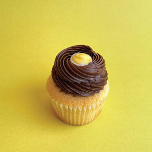 Creme Egg Cupcakes
